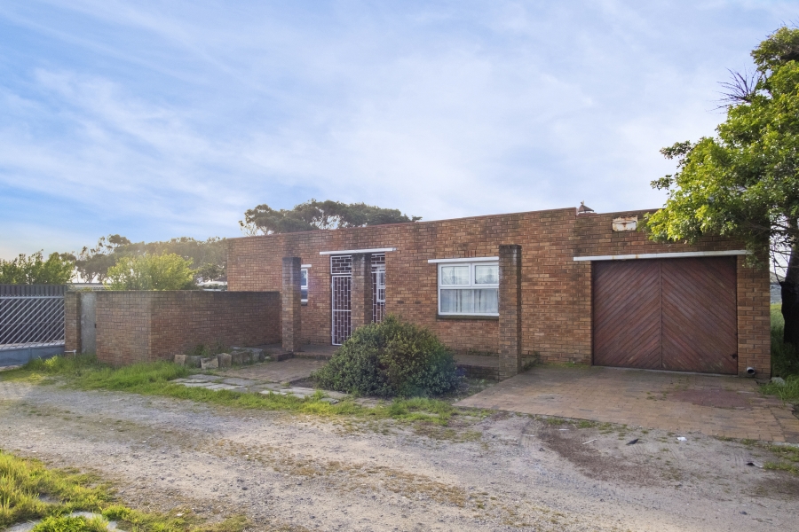 3 Bedroom Property for Sale in Lotus River Western Cape